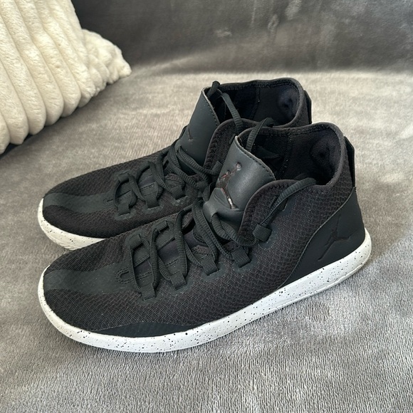 USED Jordan Reveal Black US men’s size 9 - Picture 1 of 7